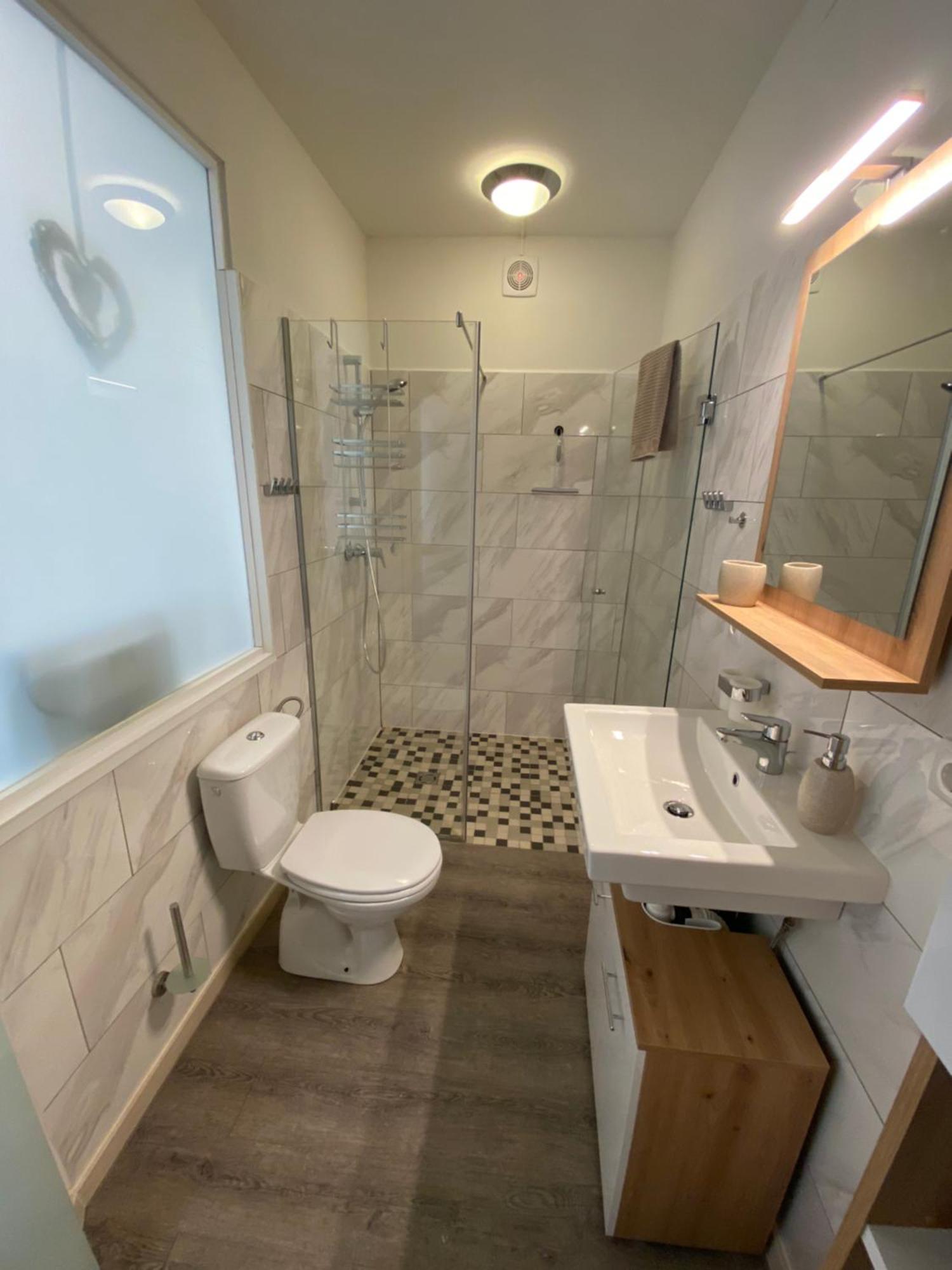 Studio Im Wienerwald - Moedling Modling Buitenkant foto