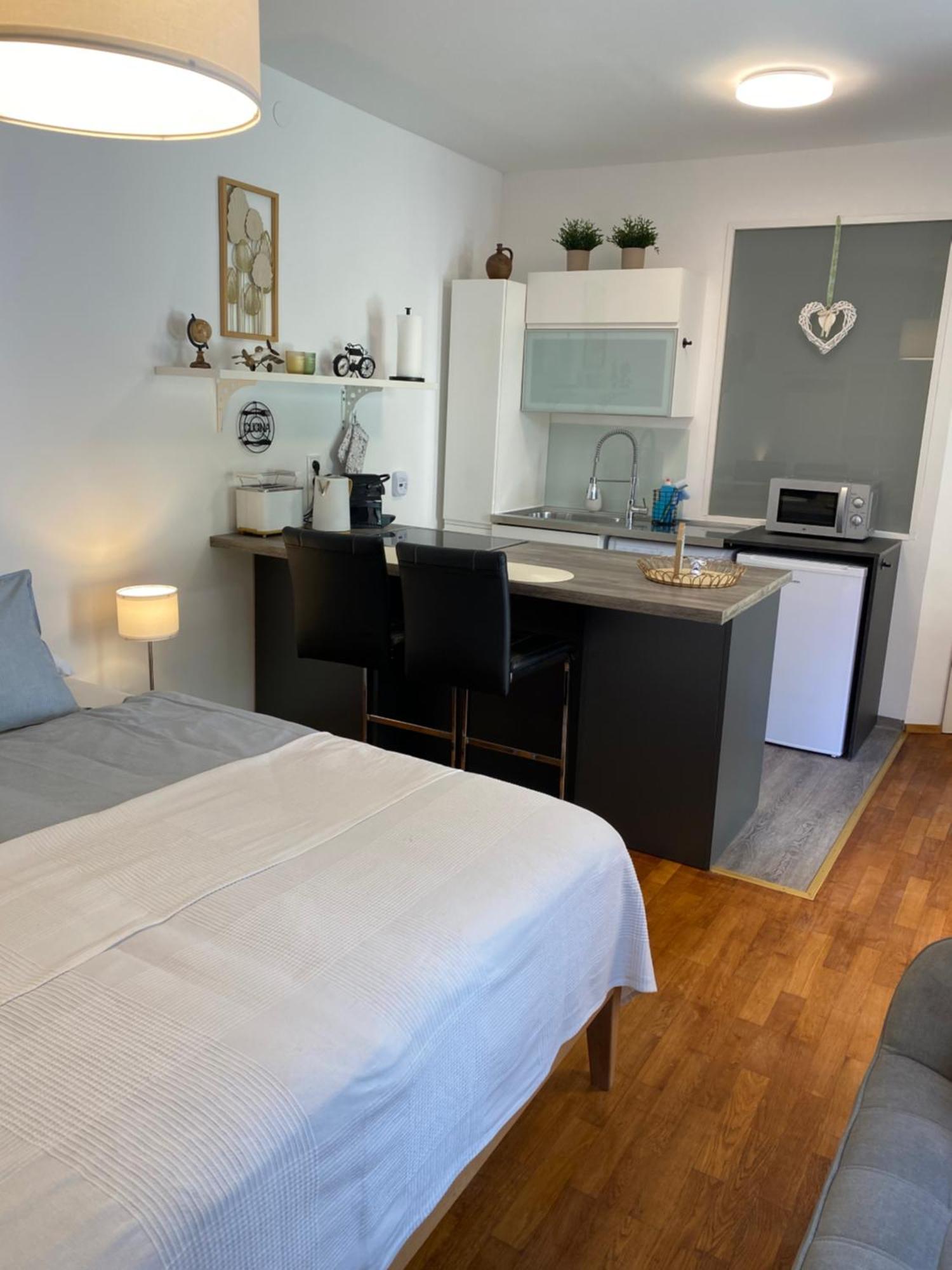 Studio Im Wienerwald - Moedling Modling Buitenkant foto