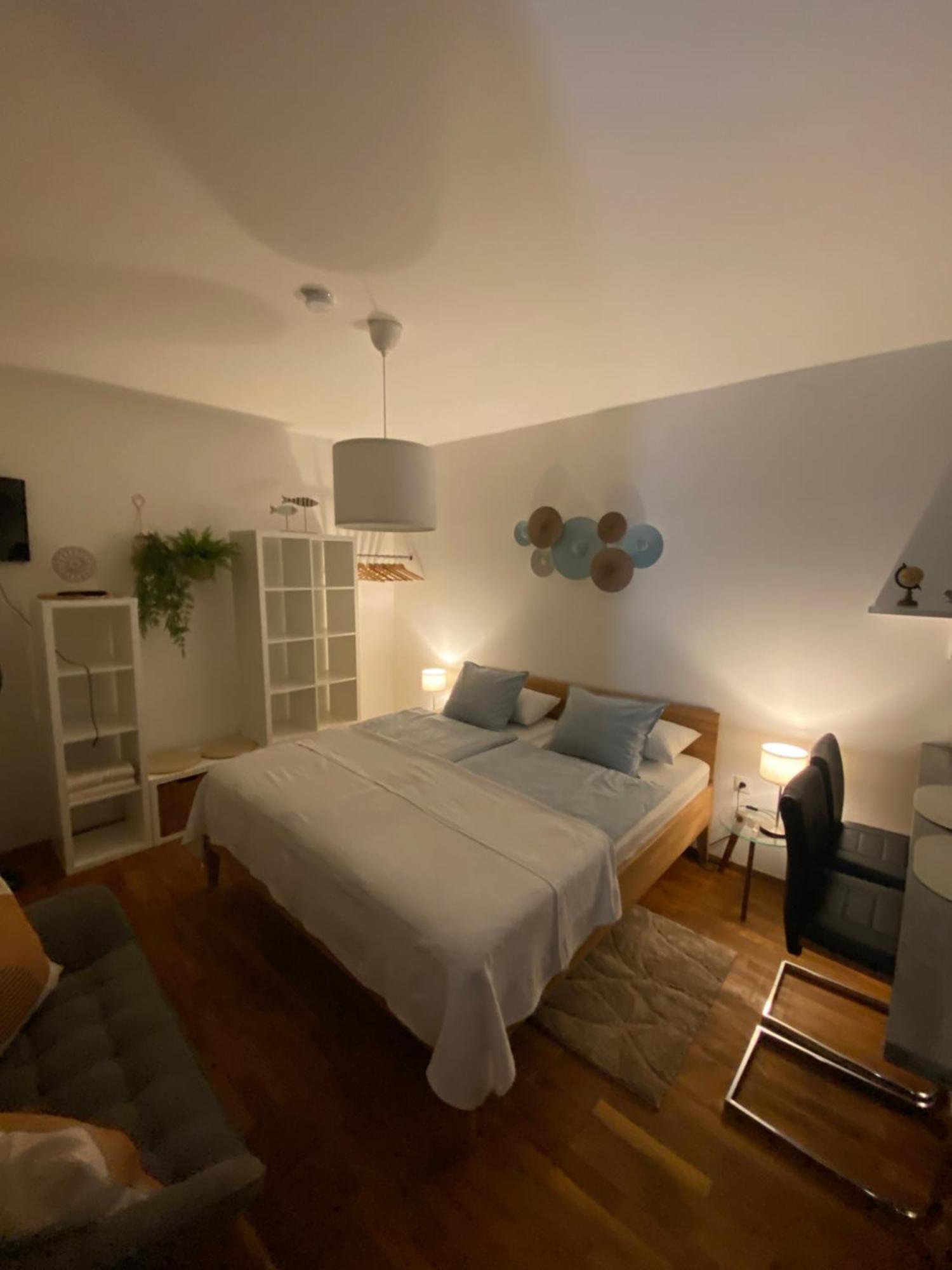 Studio Im Wienerwald - Moedling Modling Buitenkant foto