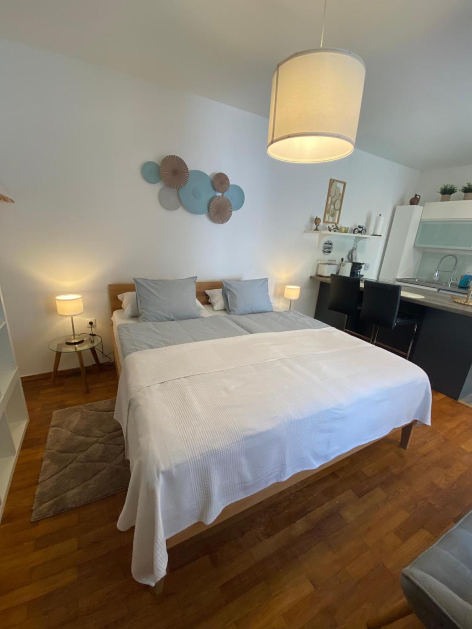 Studio Im Wienerwald - Moedling Modling Buitenkant foto