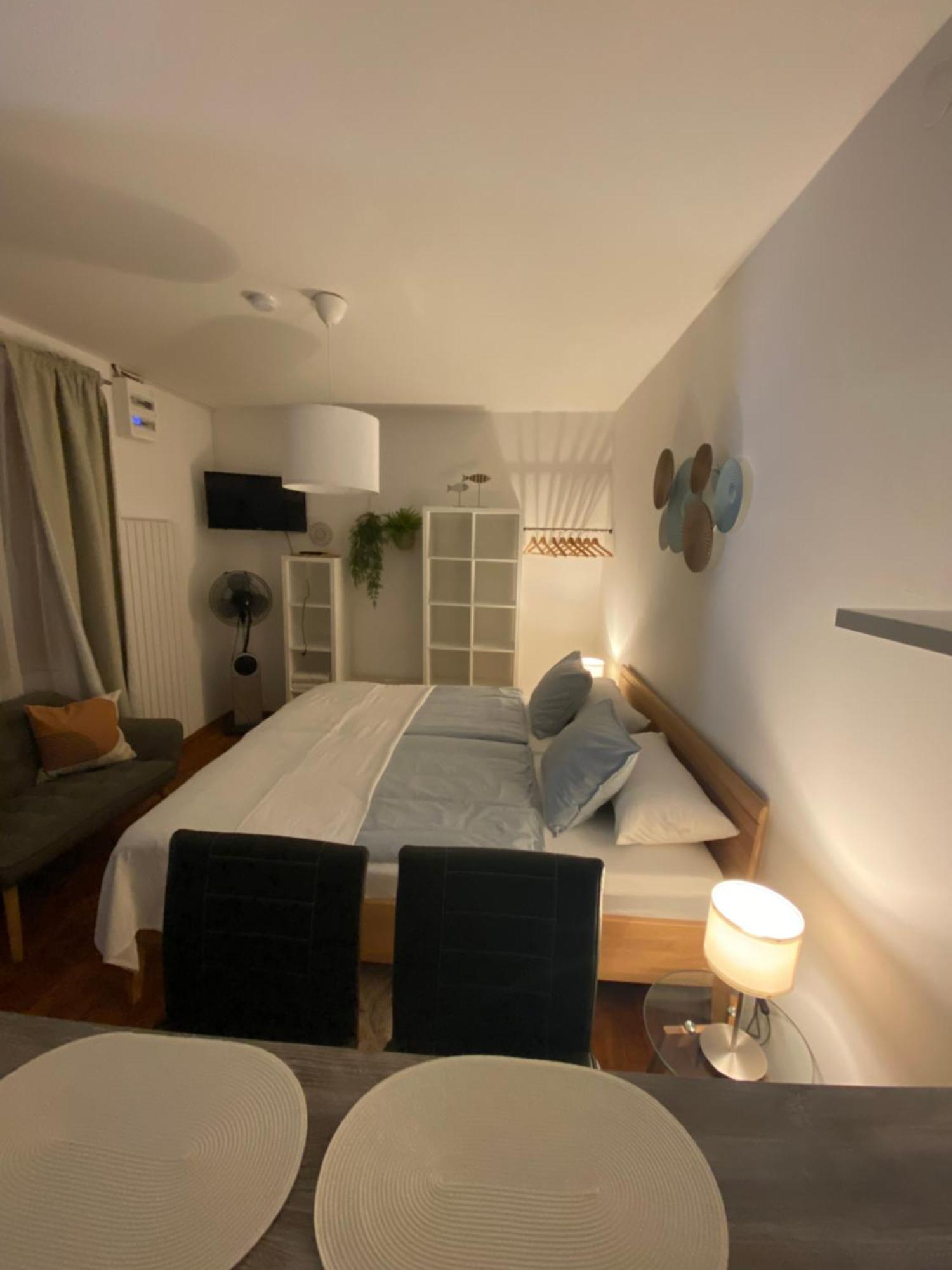 Studio Im Wienerwald - Moedling Modling Buitenkant foto